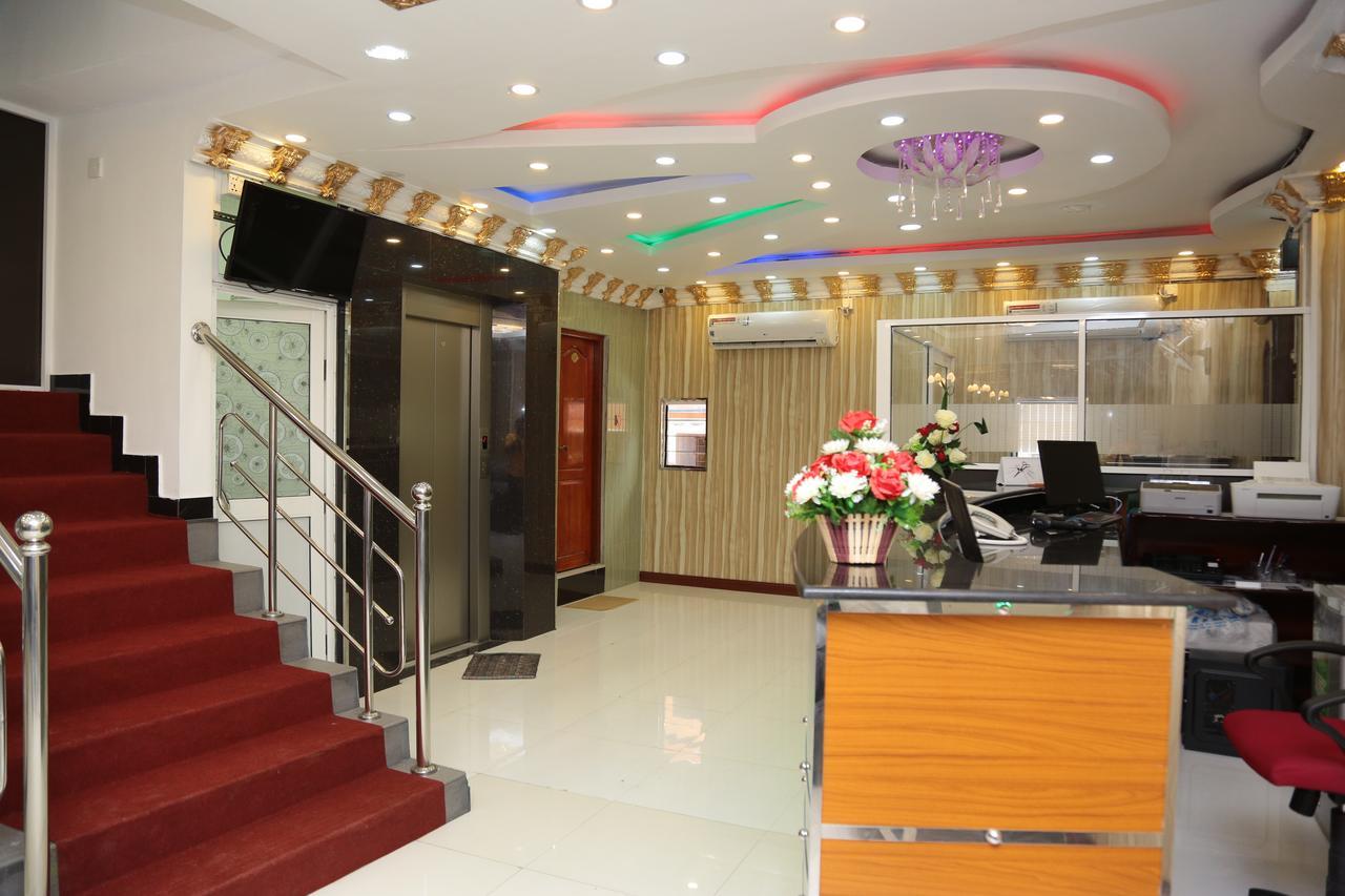 Global City Hotel Maligawatta ภายนอก รูปภาพ