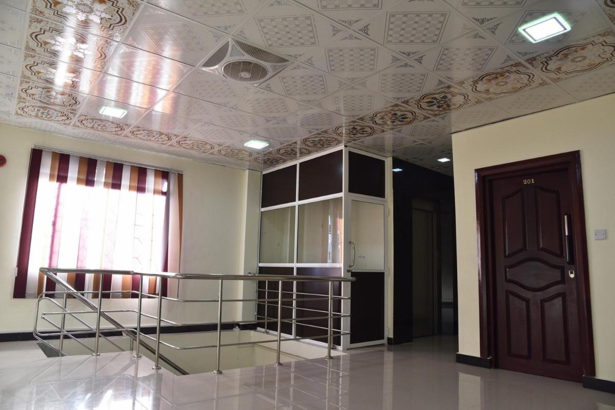 Global City Hotel Maligawatta ภายนอก รูปภาพ